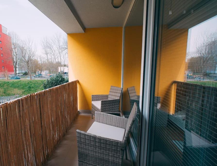 Apartman U Metra, 4 Hoste, Parking Free, Blizko O2 Arena Prague Exterior photo